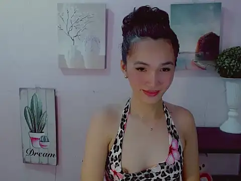Snapshot of Mystic_haraxx chatting on 31, 5, 2026 Mystic haraxx online show from 31, 5, 2026