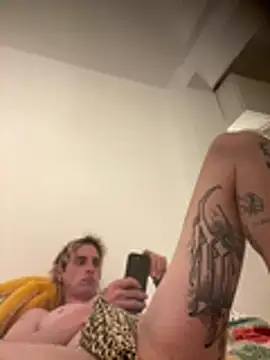 lucasdeexxx online show from 6, 4, 2026