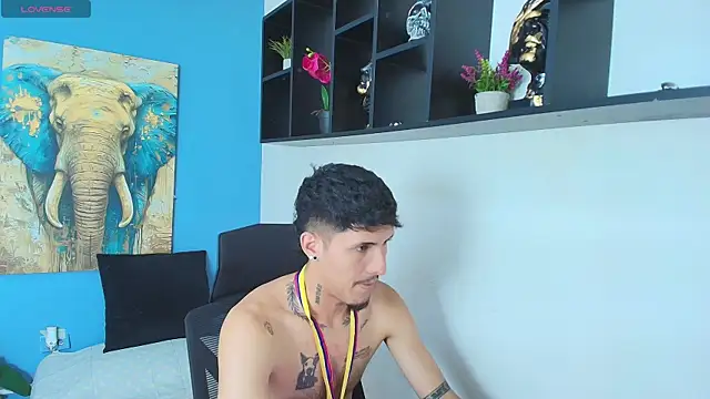Snapshot of ALEXXXTREM69 chatting on 24, 4, 2026 ALEXXXTREM69 online show from 24, 4, 2026