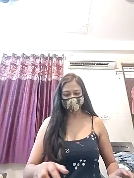 Aliyaa bhat online show from 16, 4, 2026