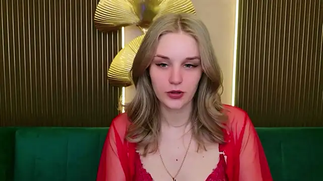 Snapshot of Molly_Voses chatting on 10, 7, 2026 Molly Voses online show from 10, 7, 2026