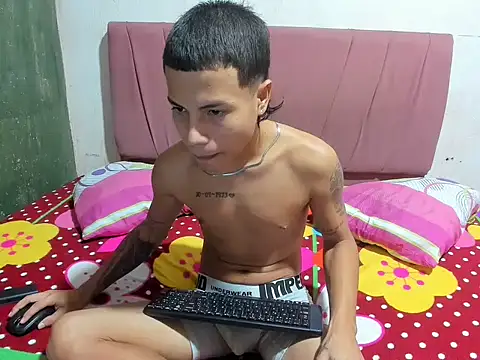Snapshot of Junior_bebe chatting on 4, 5, 2026 Junior bebe online show from 4, 5, 2026