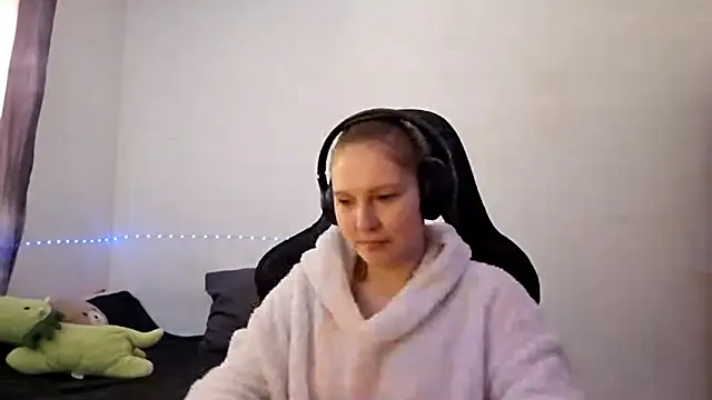 Snapshot of WesleyFrohling chatting on 8, 4, 2026 WesleyFrohling online show from 8, 4, 2026