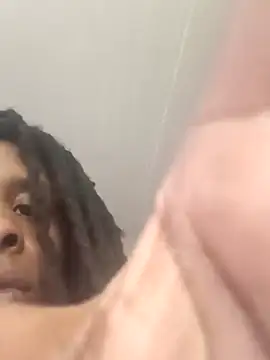 Azelia 33 online show from 15, 4, 2026