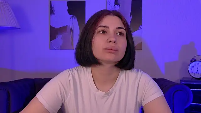 Snapshot of AdrianaToress chatting on 3, 6, 2026 AdrianaToress online show from 3, 6, 2026