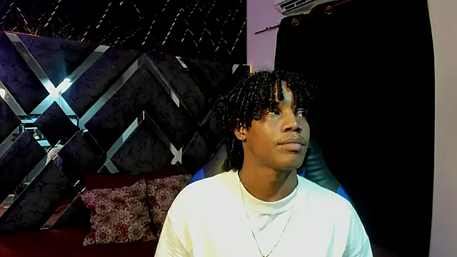 Snapshot of axel_silva4 chatting on 21, 4, 2026 axel silva4 online show from 21, 4, 2026