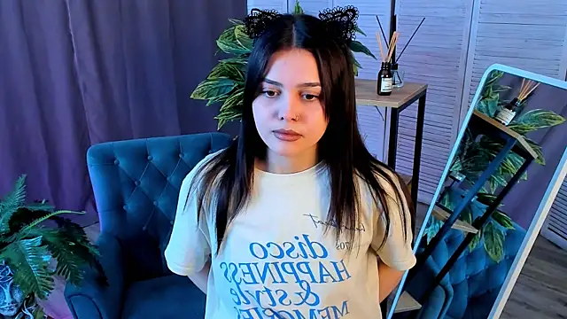 MarianneAuvil online show from 10, 4, 2026