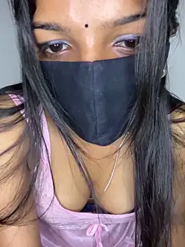 Snapshot of simran-cam chatting on 18, 4, 2026 simran-cam online show from 18, 4, 2026