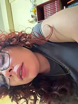Snapshot of DirtyMerida chatting on 2, 6, 2026 DirtyMerida online show from 2, 6, 2026