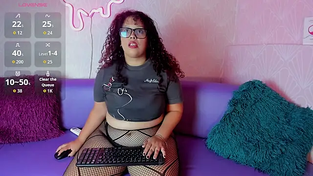 Zara Holly  online show from 29, 6, 2026