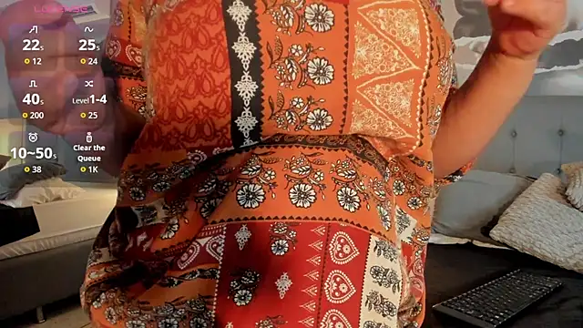 Zara Holly  online show from 15, 7, 2026