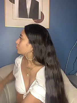 Snapshot of DulceLatinaxo chatting on 24, 4, 2026 DulceLatinaxo online show from 24, 4, 2026