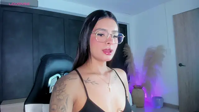 dulce glow  online show from 18, 4, 2026