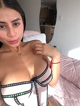 lunasex06 online show from 7, 4, 2026