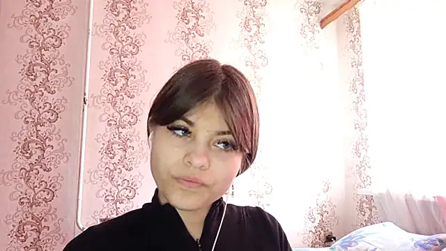 Snapshot of Mialikesun chatting on 13, 5, 2026 Mialikesun online show from 13, 5, 2026