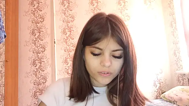 Snapshot of Mialikesun chatting on 5, 5, 2026 Mialikesun online show from 5, 5, 2026