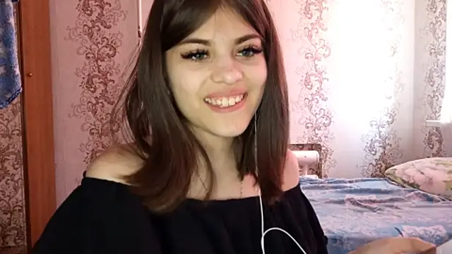 Snapshot of Mialikesun chatting on 8, 5, 2026 Mialikesun online show from 8, 5, 2026