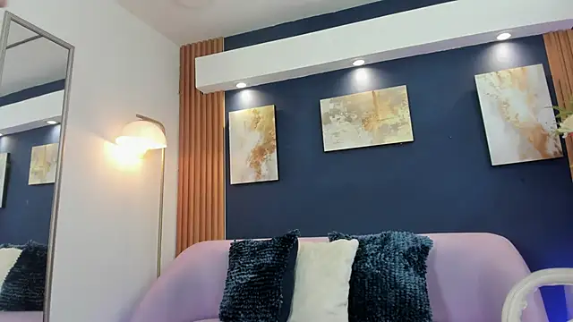 Snapshot of LumierNova chatting on 18, 5, 2026 LumierNova online show from 18, 5, 2026
