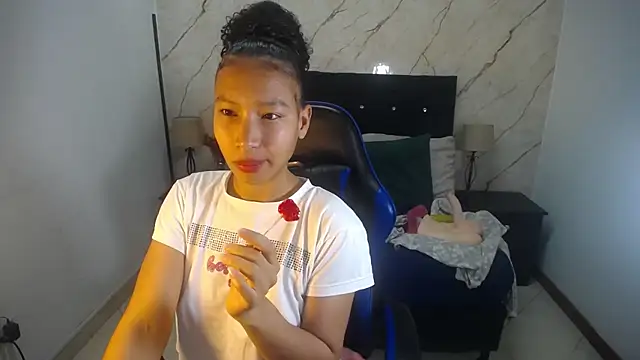 Snapshot of hasley_cute chatting on 5, 5, 2026 hasley cute online show from 5, 5, 2026