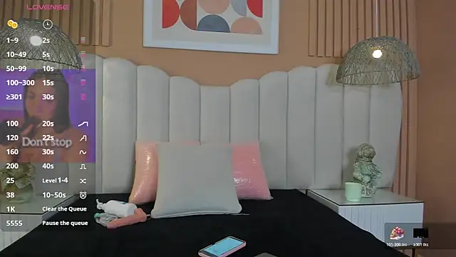 Snapshot of zoe_blosson chatting on 19, 4, 2026 zoe blosson online show from 19, 4, 2026
