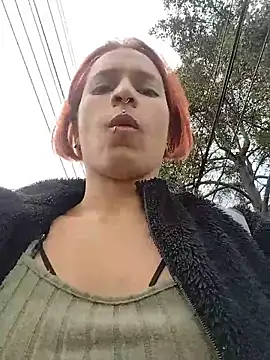 Snapshot of Mia_0-4 chatting on 21, 4, 2026 Mia 0-4 online show from 21, 4, 2026