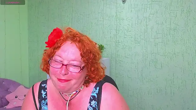 Snapshot of Fara_Flutte chatting on 9, 6, 2026 Fara Flutte online show from 9, 6, 2026