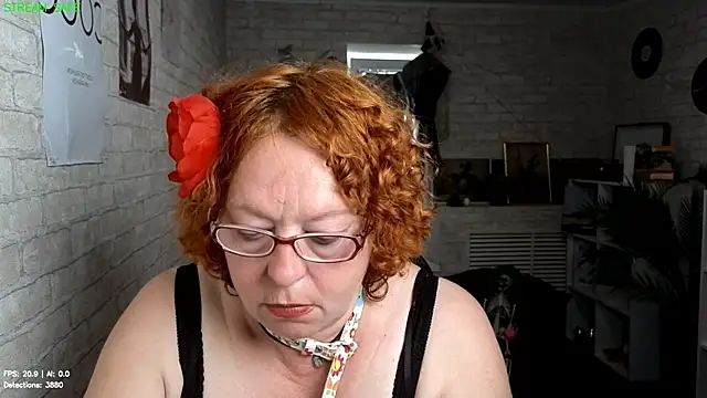 Snapshot of Fara_Flutte chatting on 17, 6, 2026 Fara Flutte online show from 17, 6, 2026