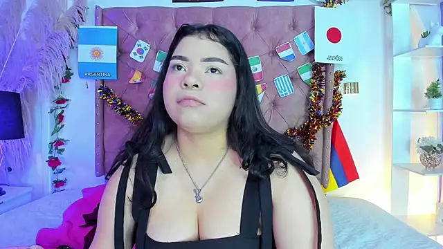 Snapshot of ROSELEI_ chatting on 8, 7, 2026 ROSELEI online show from 8, 7, 2026
