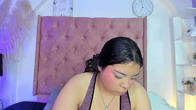 Snapshot of ROSELEI_ chatting on 15, 6, 2026 ROSELEI online show from 15, 6, 2026