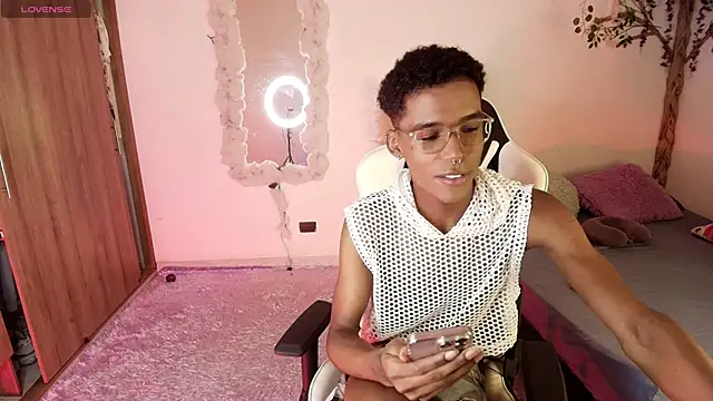 Snapshot of IamAndrey chatting on 3, 5, 2026 IamAndrey online show from 3, 5, 2026