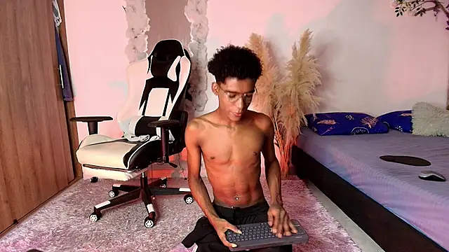 Snapshot of IamAndrey chatting on 21, 7, 2026 IamAndrey online show from 21, 7, 2026