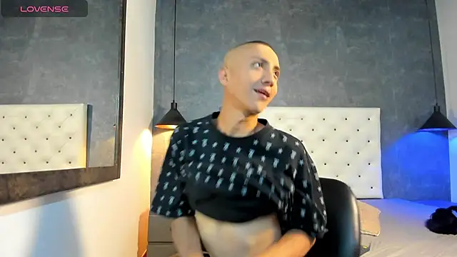 Snapshot of Jara_Chick chatting on 27, 5, 2026 Jara Chick online show from 27, 5, 2026