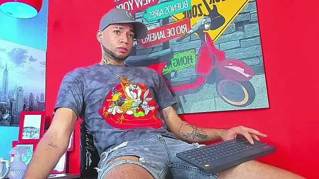 Snapshot of Daniel_huge22 chatting on 28, 4, 2026 Daniel huge22 online show from 28, 4, 2026