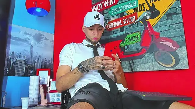 Snapshot of Daniel_huge22 chatting on 18, 4, 2026 Daniel huge22 online show from 18, 4, 2026