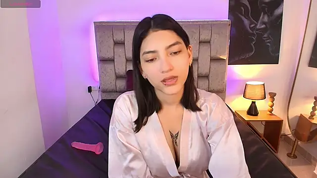 Snapshot of candy_tina chatting on 18, 4, 2026 candy tina online show from 18, 4, 2026