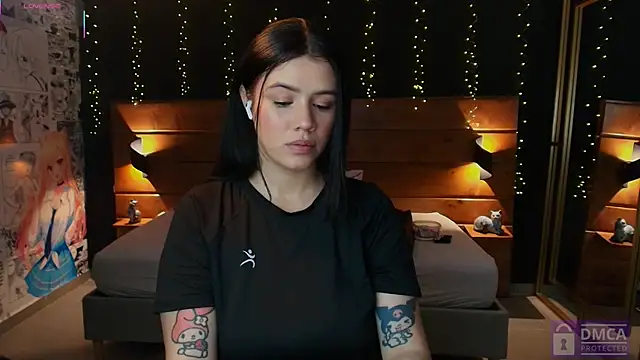 Snapshot of aria_bloomer chatting on 23, 4, 2026 aria bloomer online show from 23, 4, 2026