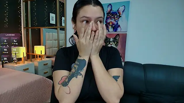 Snapshot of aria_bloomer chatting on 20, 5, 2026 aria bloomer online show from 20, 5, 2026