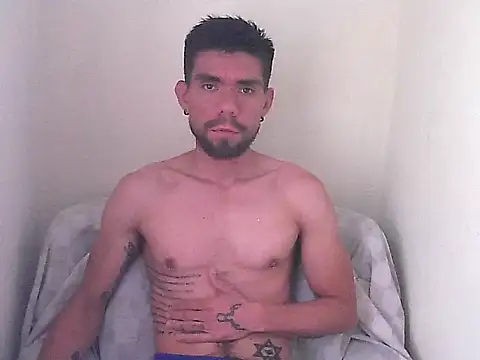 Snapshot of thomas2wood chatting on 5, 7, 2026 thomas2wood online show from 5, 7, 2026