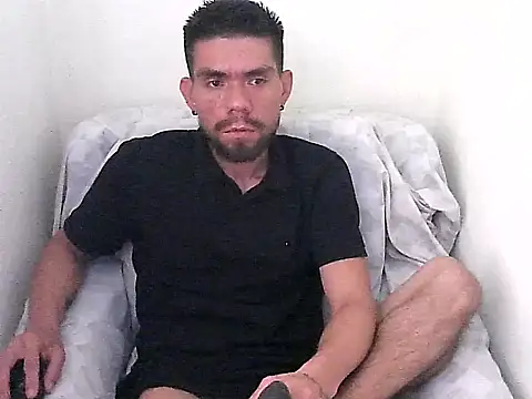 Snapshot of thomas2wood chatting on 26, 6, 2026 thomas2wood online show from 26, 6, 2026