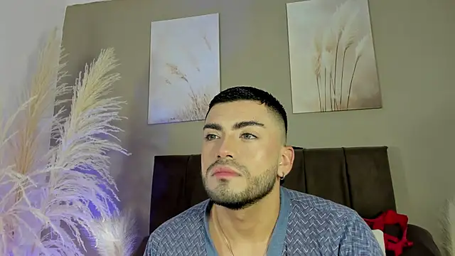 Snapshot of Alexander_Diazz chatting on 2, 6, 2026 Alexander Diazz online show from 2, 6, 2026