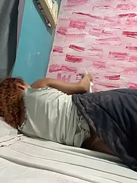 nandinharuivinha22 online show from 12, 4, 2026