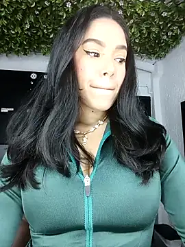 Snapshot of BrendaBloom_ chatting on 7, 5, 2026 BrendaBloom online show from 7, 5, 2026