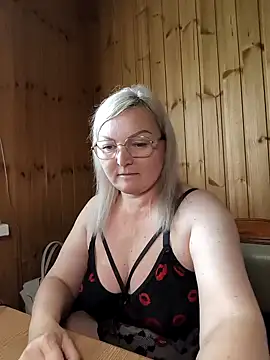 White-Chocolatte online show from 2, 5, 2026