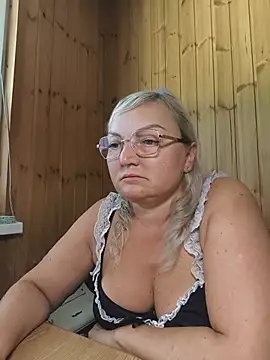 White-Chocolatte online show from 30, 6, 2026