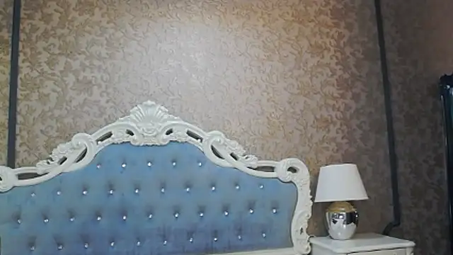 Ivy Quin online show from 28, 4, 2026