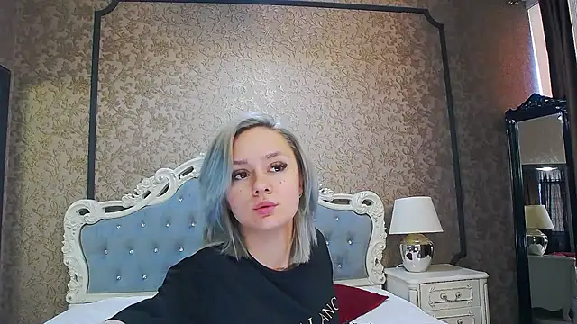 Ivy Quin online show from 3, 6, 2026