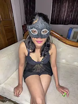 Snapshot of Love_Birds00 chatting on 16, 6, 2026 Love Birds00 online show from 16, 6, 2026