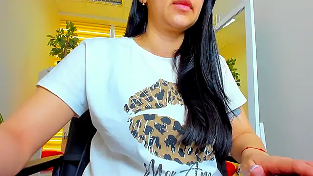 Tianniaa online show from 25, 4, 2026