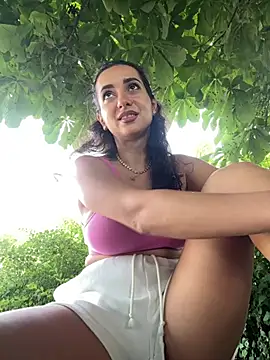 Snapshot of KarolDolly05 chatting on 28, 7, 2026 KarolDolly05 online show from 28, 7, 2026