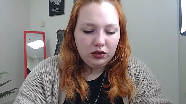 Snapshot of Aillia-Rous chatting on 17, 4, 2026 Aillia-Rous online show from 17, 4, 2026